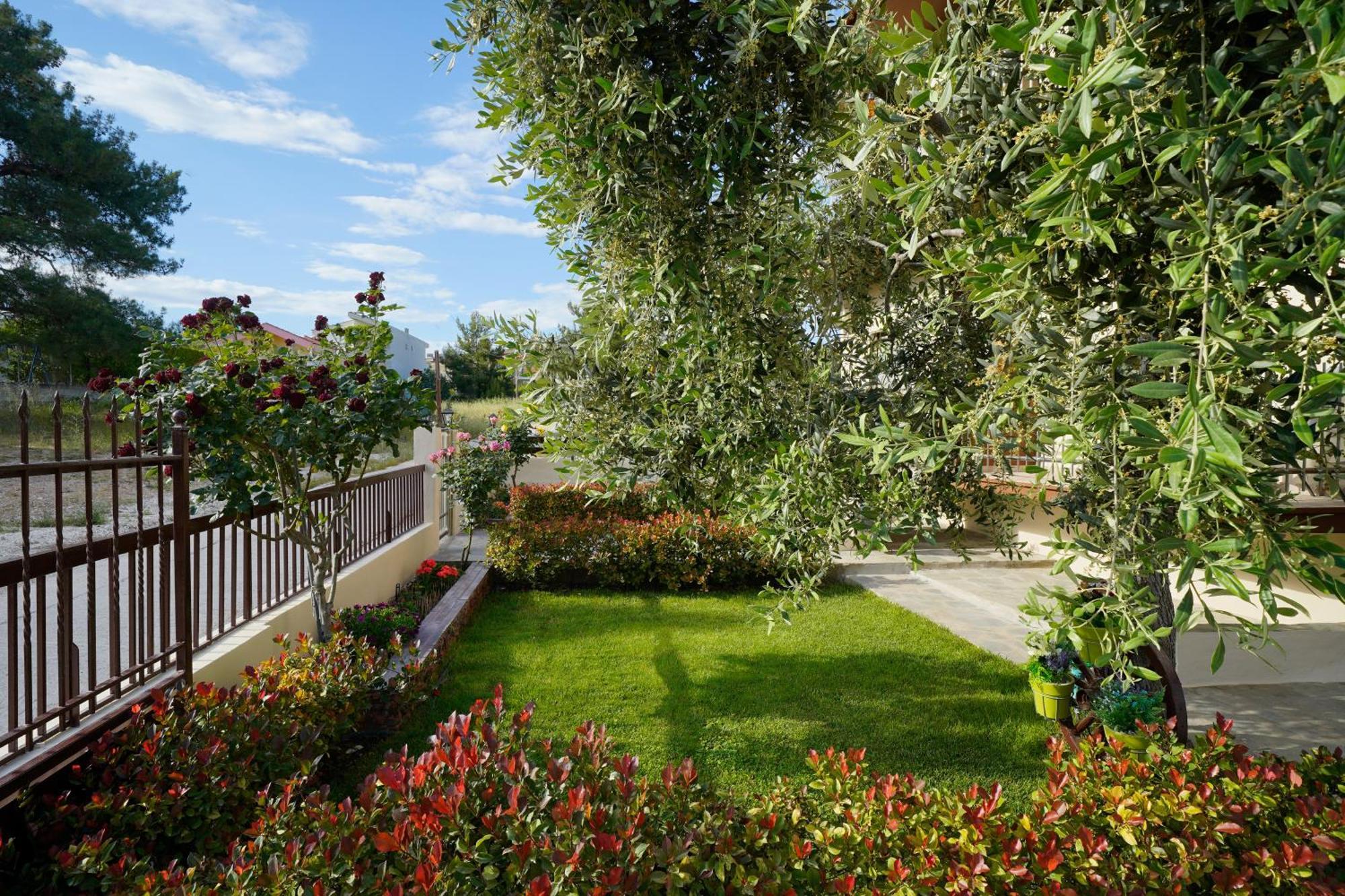 Maria Dina Apartments 1 Potos Exterior photo